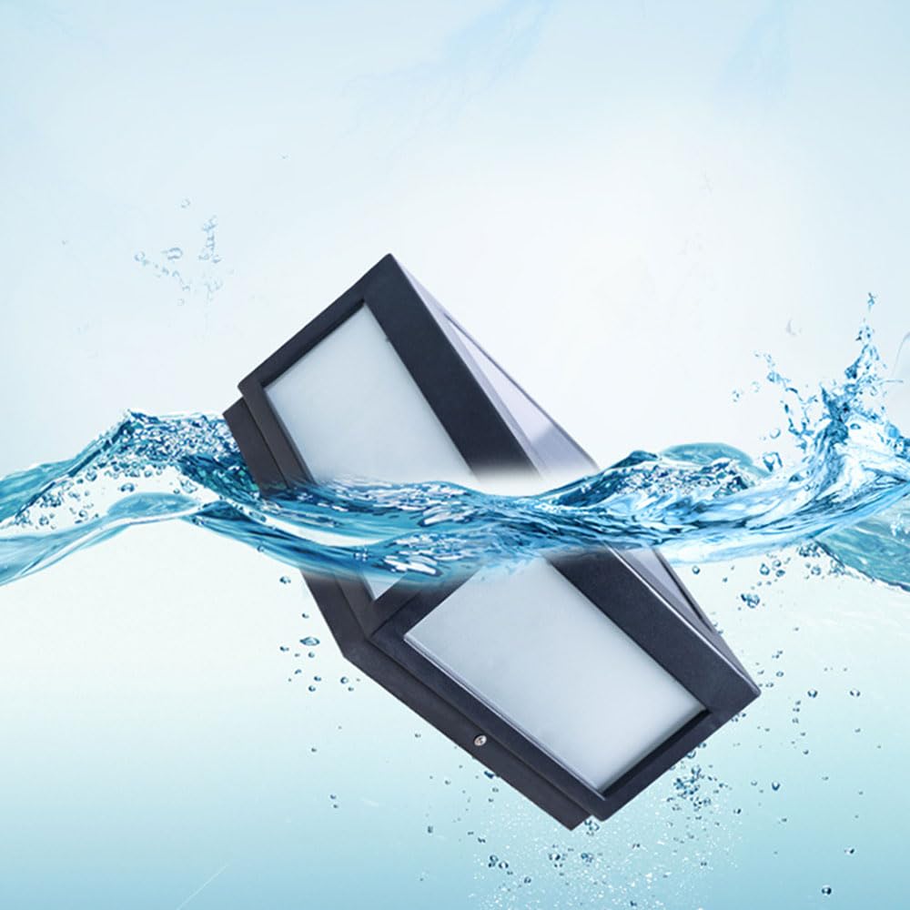 Solar Powered Waterproof Outdoor Post Lights for 4x4, 5x5 or 6x6 Posts E517444