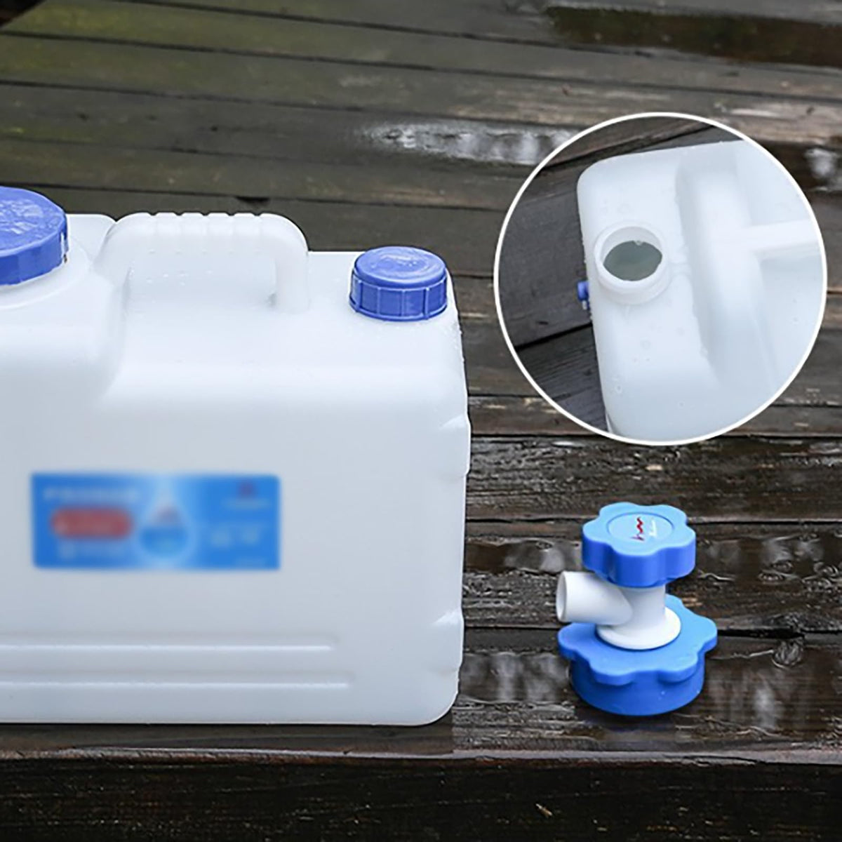2 Gallons Clear Water Container with Spigot and Handle F84040
